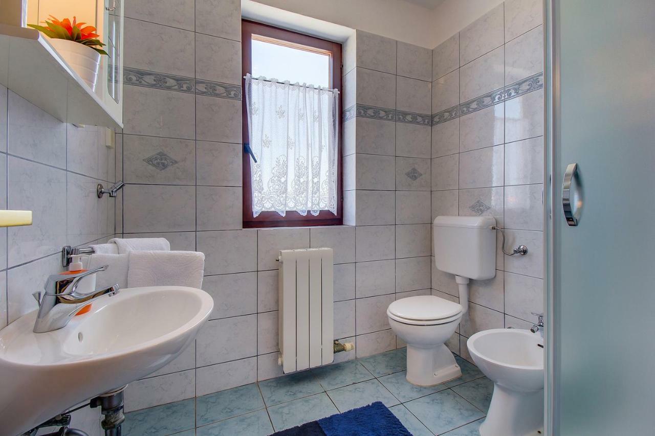 Apartment Budinic Mali Losinj Exterior photo